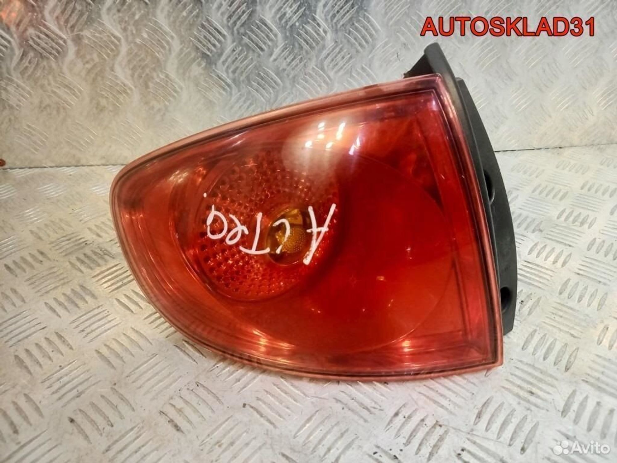 Фонарь задний левый Seat Altea 5P0945111 - АвтоСклад31.рф - авторазборка контрактные б/у запчасти в г. Белгород Фонарь задний левый Seat Altea 5P0945111 - АвтоСклад31.рф - авторазборка контрактные б/у запчасти в г. Белгород