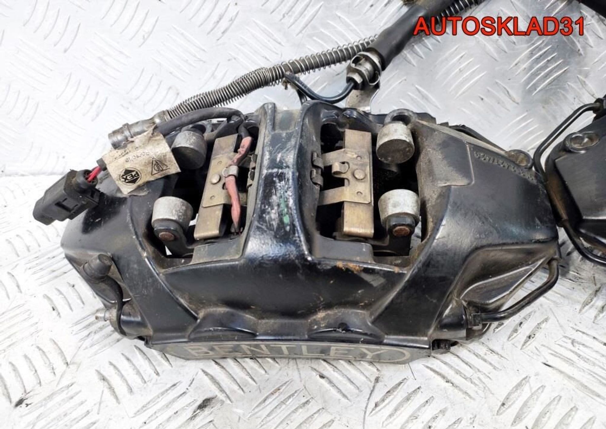 Суппорт тормозной комплект Porsche 911 991352427 - АвтоСклад31.рф - авторазборка контрактные б/у запчасти в г. Белгород Суппорт тормозной комплект Porsche 911 991352427 - АвтоСклад31.рф - авторазборка контрактные б/у запчасти в г. Белгород