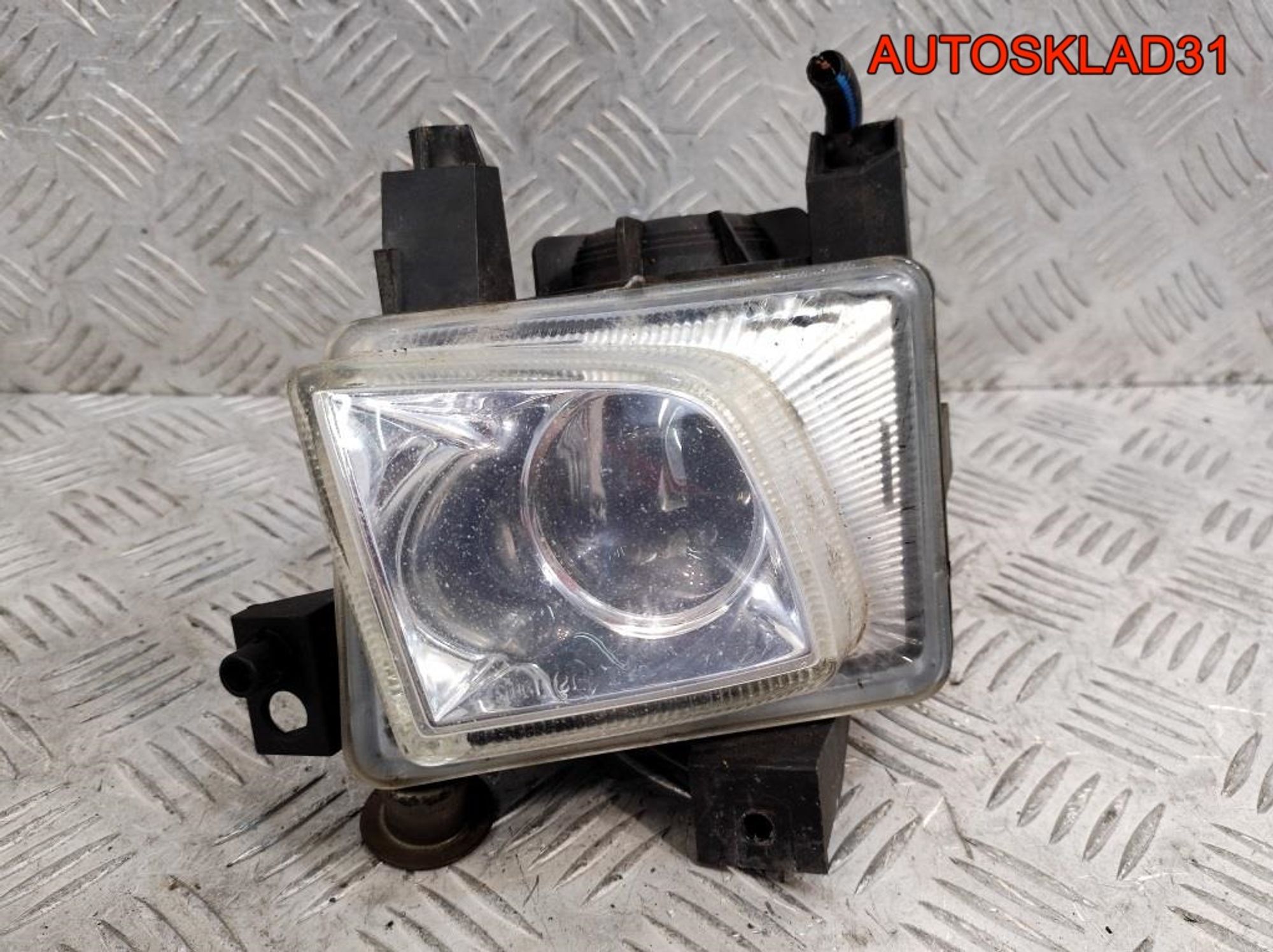 Фара противотуманная правая Opel Vectra C 09185795 - АвтоСклад31.рф - авторазборка контрактные б/у запчасти в г. Белгород Фара противотуманная правая Opel Vectra C 09185795 - АвтоСклад31.рф - авторазборка контрактные б/у запчасти в г. Белгород