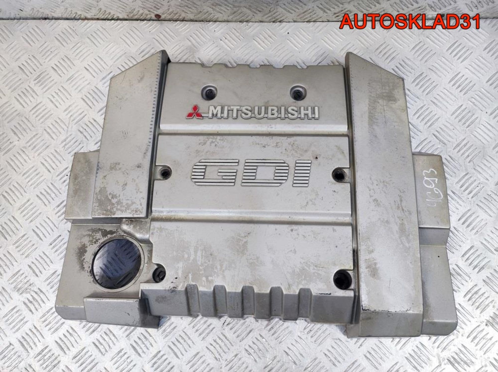 Накладка декоративная Mitsubishi Carisma MD347865 - АвтоСклад31.рф - авторазборка контрактные б/у запчасти в г. Белгород Накладка декоративная Mitsubishi Carisma MD347865 - АвтоСклад31.рф - авторазборка контрактные б/у запчасти в г. Белгород