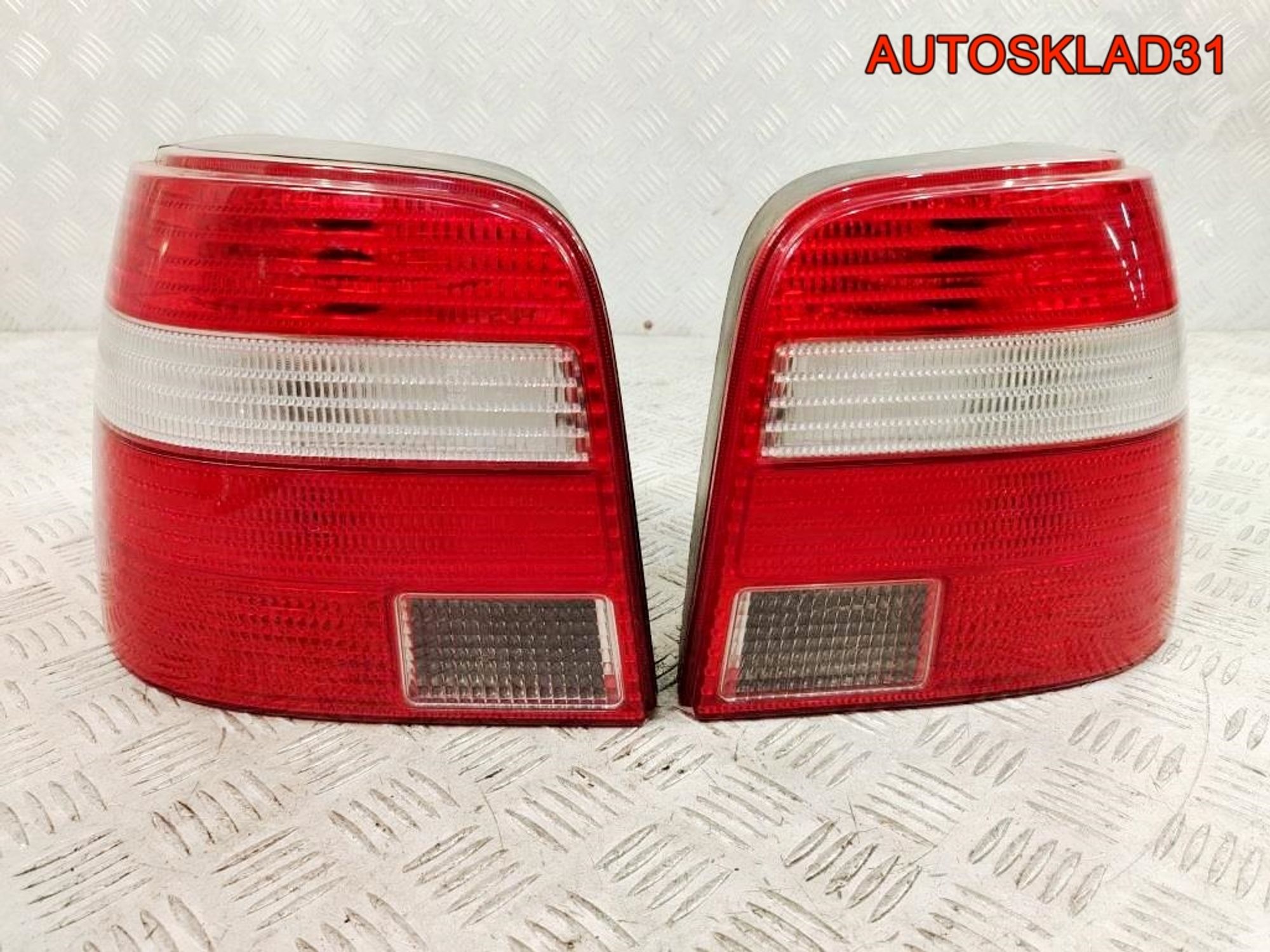 Фонари задние Комплект VW Golf 4 1J6945095BA Хетчбэк - АвтоСклад31.рф - авторазборка контрактные б/у запчасти в г. Белгород Фонари задние Комплект VW Golf 4 1J6945095BA Хетчбэк - АвтоСклад31.рф - авторазборка контрактные б/у запчасти в г. Белгород