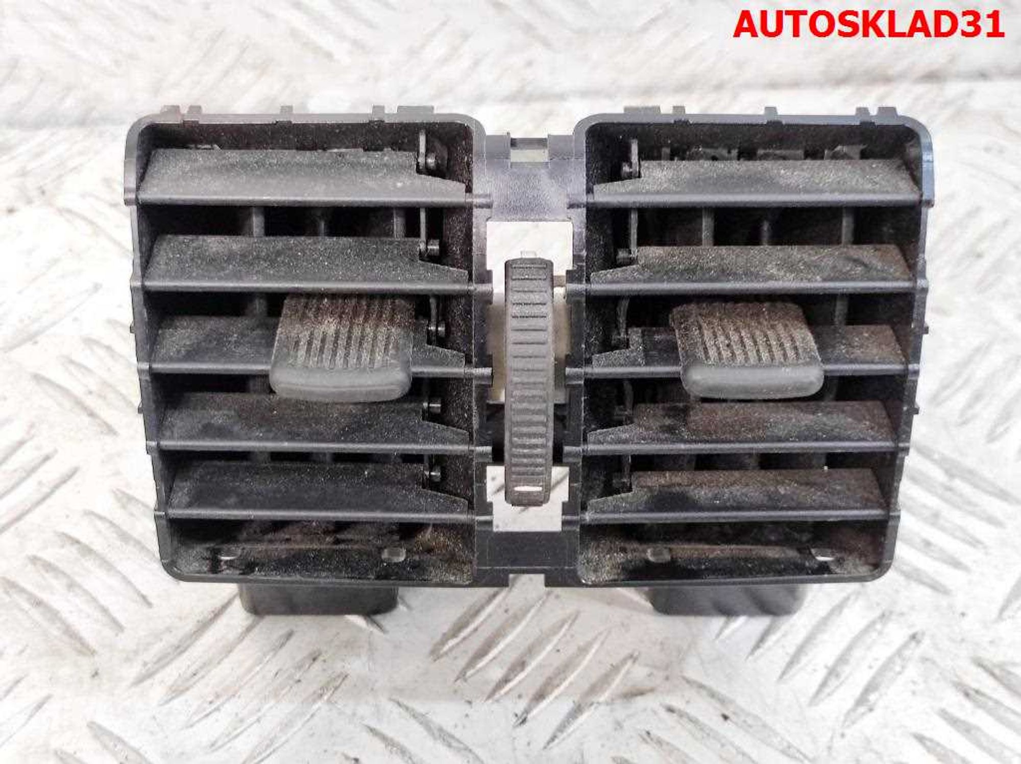 Дефлектор воздушный задний VW Touran 1 1T0819203B - АвтоСклад31.рф - авторазборка контрактные б/у запчасти в г. Белгород Дефлектор воздушный задний VW Touran 1 1T0819203B - АвтоСклад31.рф - авторазборка контрактные б/у запчасти в г. Белгород