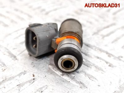Форсунка топливная VW Golf 4 1,4 AKQ Бензин 036031G - АвтоСклад31.рф - авторазборка контрактные б/у запчасти в г. Белгород