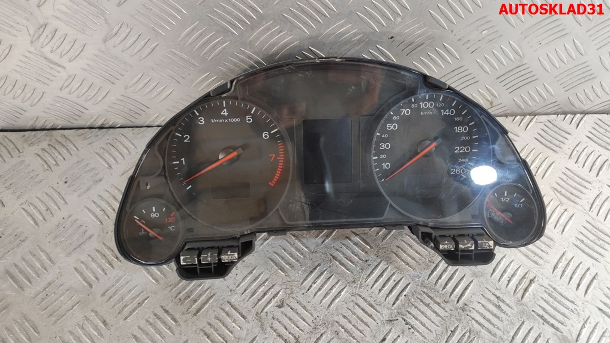 Щиток приборов Audi A4 B6 CABRIO 8H0920900A бензин - АвтоСклад31.рф - авторазборка контрактные б/у запчасти в г. Белгород Щиток приборов Audi A4 B6 CABRIO 8H0920900A бензин - АвтоСклад31.рф - авторазборка контрактные б/у запчасти в г. Белгород