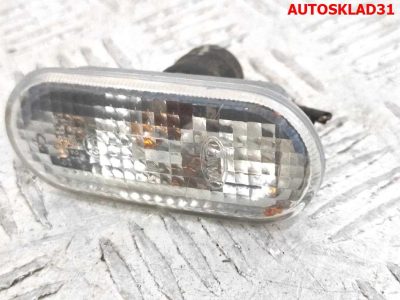 Повторитель на крыло белый VW Golf 4 1J5949117 - АвтоСклад31.рф - авторазборка контрактные б/у запчасти в г. Белгород