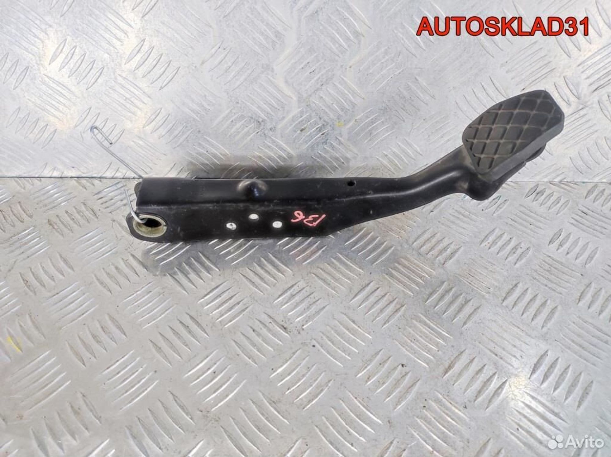 Педаль тормоза МКПП VW Passat B6 1K1721150J - АвтоСклад31.рф - авторазборка контрактные б/у запчасти в г. Белгород Педаль тормоза МКПП VW Passat B6 1K1721150J - АвтоСклад31.рф - авторазборка контрактные б/у запчасти в г. Белгород