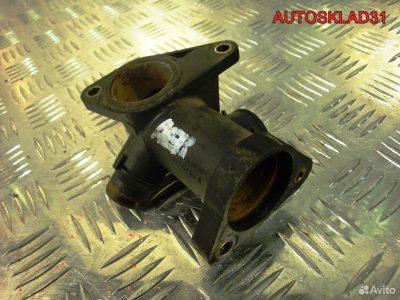 Фланец системы охлаждения VW Passat B5 058121133B - АвтоСклад31.рф - авторазборка контрактные б/у запчасти в г. Белгород
