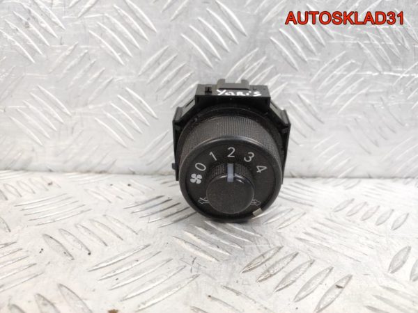 Панель приборов Toyota Yaris 2 1.3 Бензин 838000DJ60 - АвтоСклад31.рф - авторазборка контрактные б/у запчасти в г. Белгород