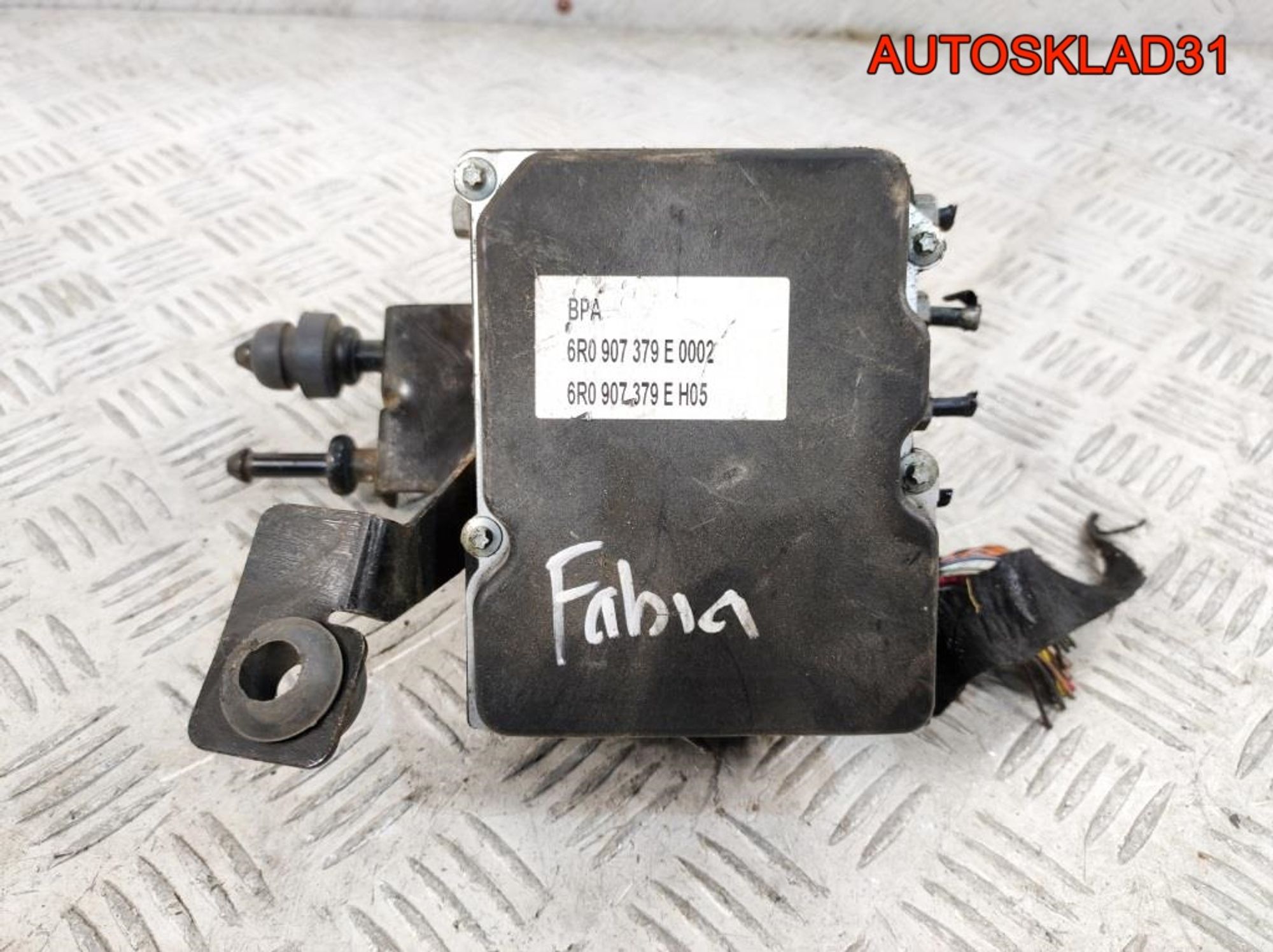 Блок управления ABS Skoda Fabia 2 6R0907379E - АвтоСклад31.рф - авторазборка контрактные б/у запчасти в г. Белгород Блок управления ABS Skoda Fabia 2 6R0907379E - АвтоСклад31.рф - авторазборка контрактные б/у запчасти в г. Белгород