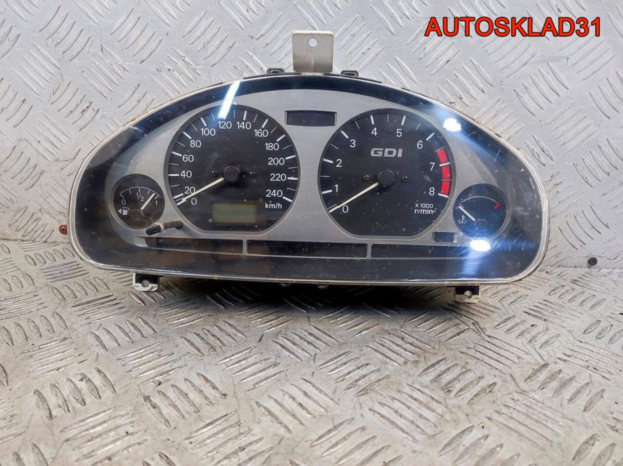 Панель приборов Mitsubishi Carisma MR916028 Бензин - АвтоСклад31.рф - авторазборка контрактные б/у запчасти в г. Белгород Панель приборов Mitsubishi Carisma MR916028 Бензин - АвтоСклад31.рф - авторазборка контрактные б/у запчасти в г. Белгород